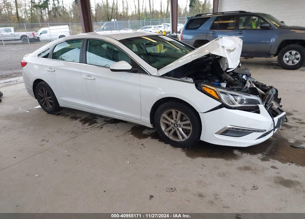 2015 HYUNDAI SONATA SE VIN: 5NPE24AF3FH004436