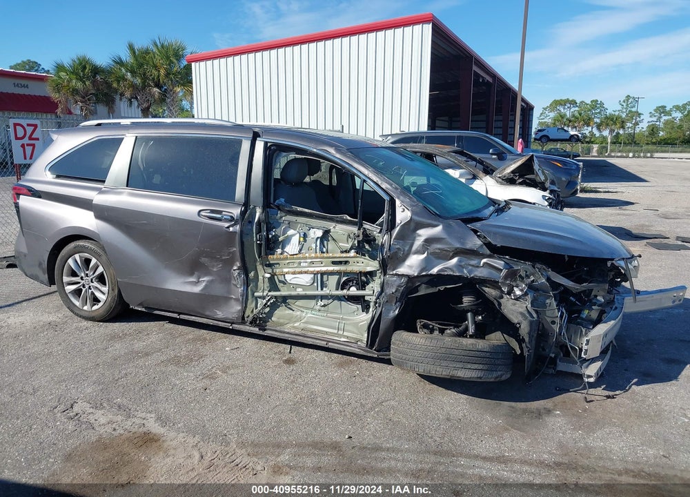 2023 TOYOTA SIENNA LIMITED VIN: 5TDZRKEC2PS153417