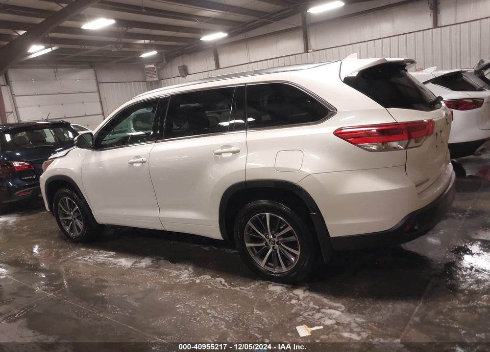 2017 TOYOTA HIGHLANDER XLE VIN: 5TDJZRFH0HS473935
