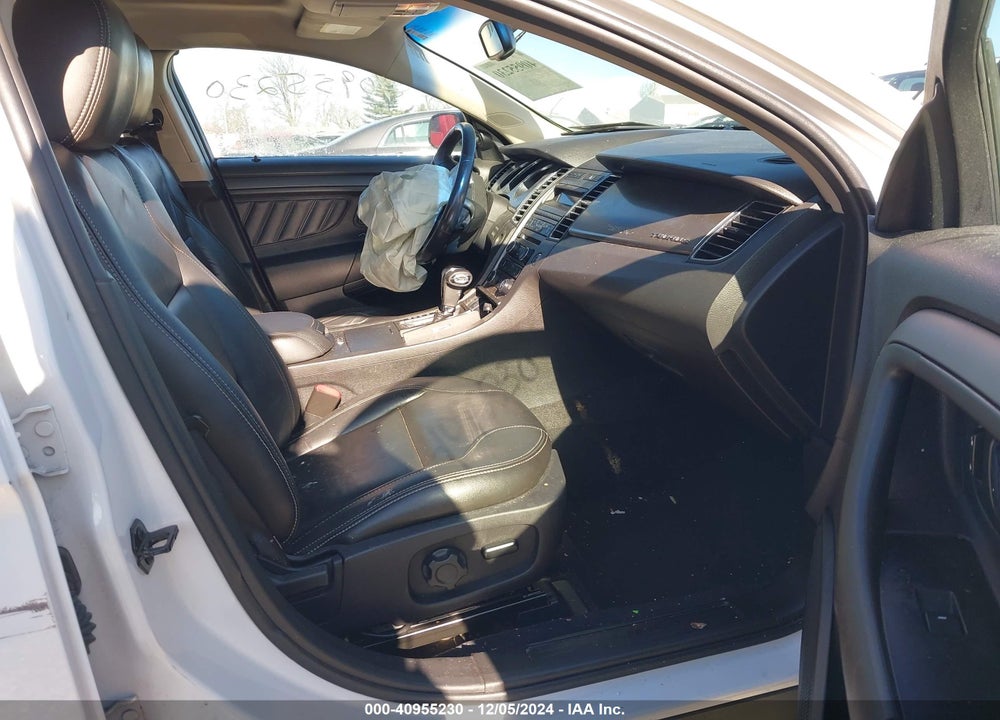 2010 FORD TAURUS VIN: 1FAHP2EW1AG137213