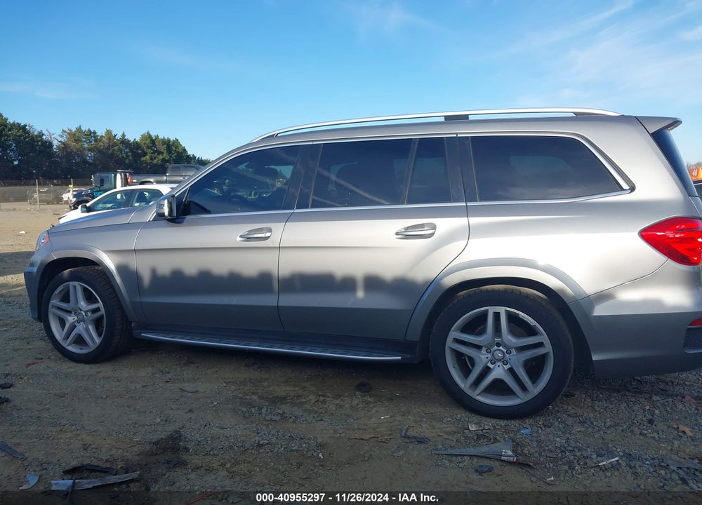 2015 MERCEDES-BENZ GL 550 4MATIC VIN: 4JGDF7DE3FA466339