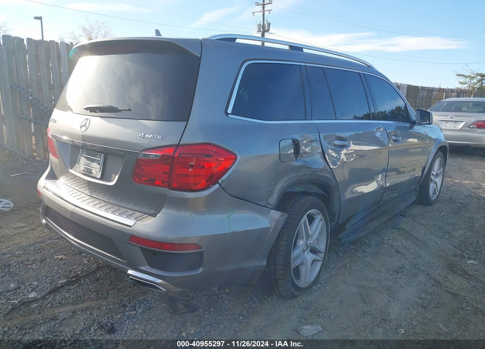 2015 MERCEDES-BENZ GL 550 4MATIC VIN: 4JGDF7DE3FA466339