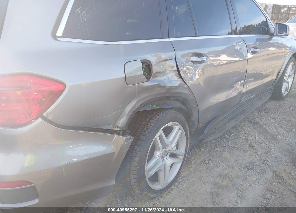 2015 MERCEDES-BENZ GL 550 4MATIC VIN: 4JGDF7DE3FA466339