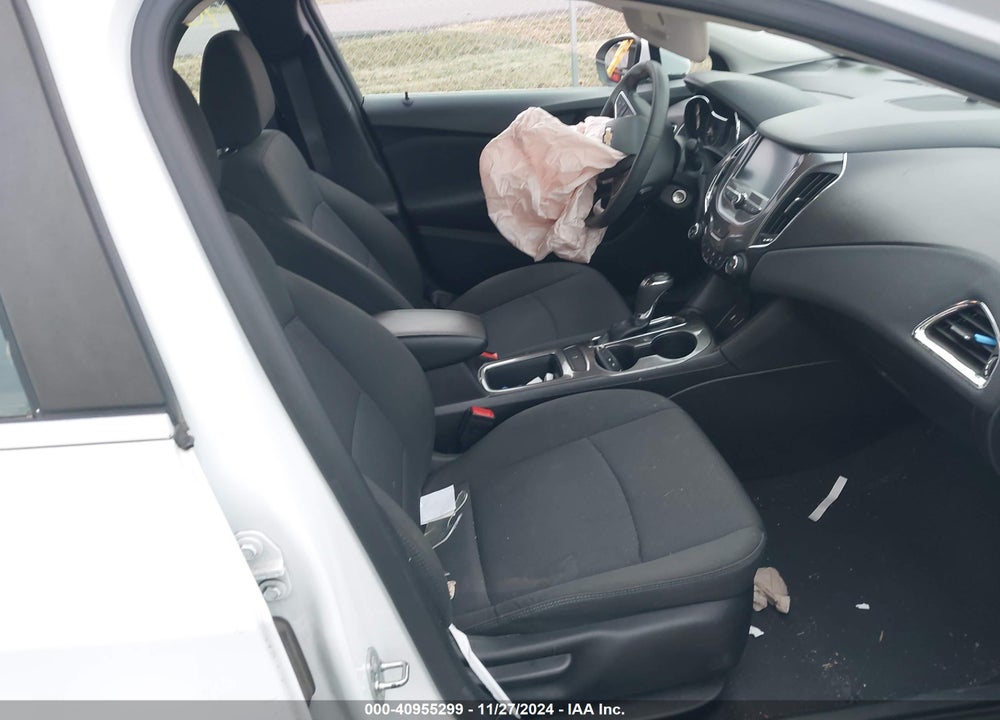 2017 CHEVROLET CRUZE LT AUTO VIN: 1G1BE5SM1H7262841