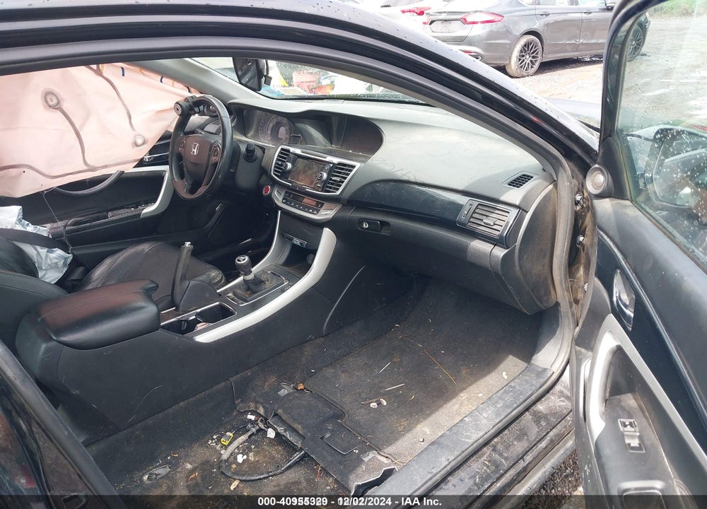 2015 HONDA ACCORD VIN: 1HGCT2A86FA008211