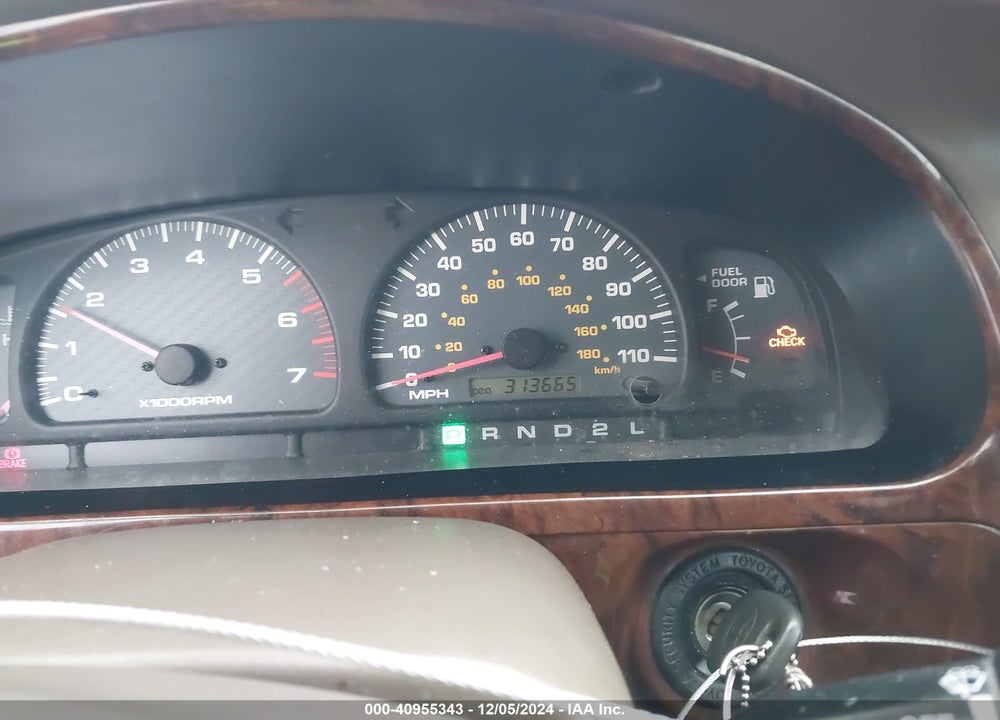 1999 TOYOTA 4RUNNER LIMITED V6 VIN: JT3GN87R3X0115743