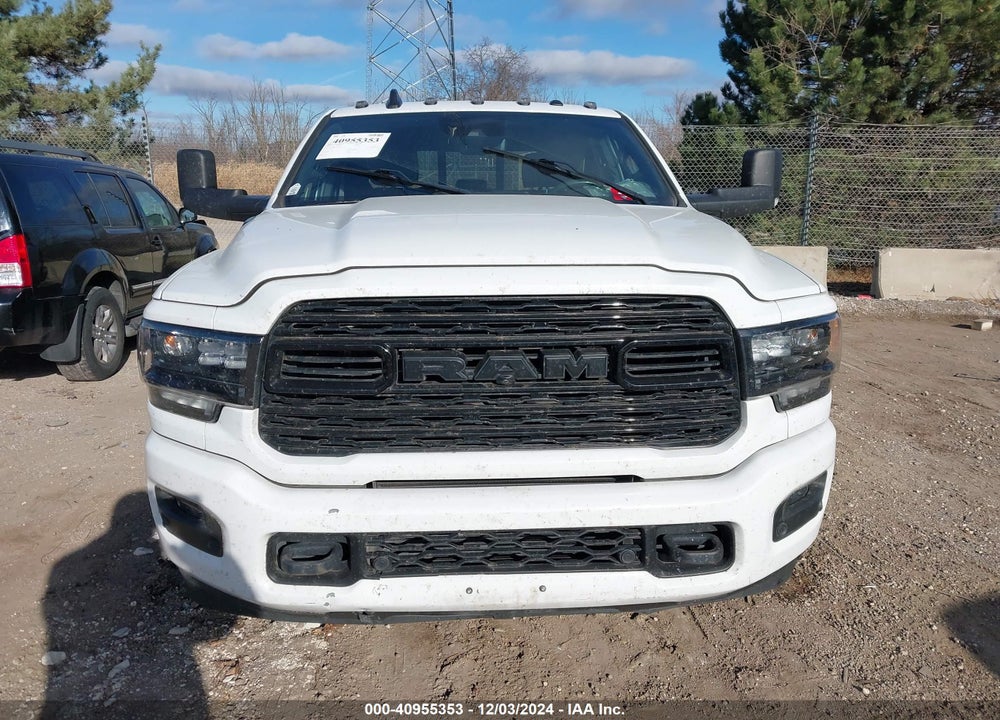 2022 RAM 3500 VIN: 3C63RRRLXNG153306