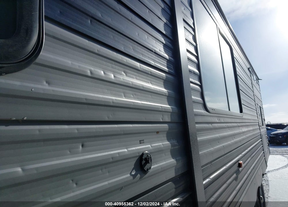 2021 FOREST RIVER CHEROKEE TRAVEL TRAILER VIN: 4X4TCKC28MX147851