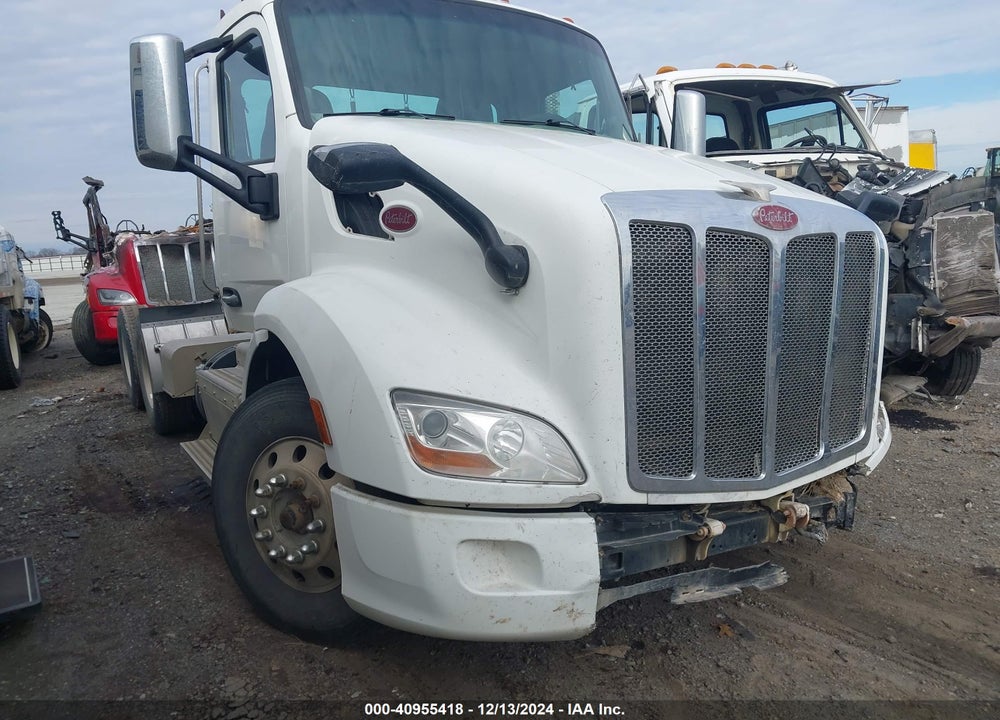 2016 PETERBILT 579 VIN: 1XPBDP9X4GD308702