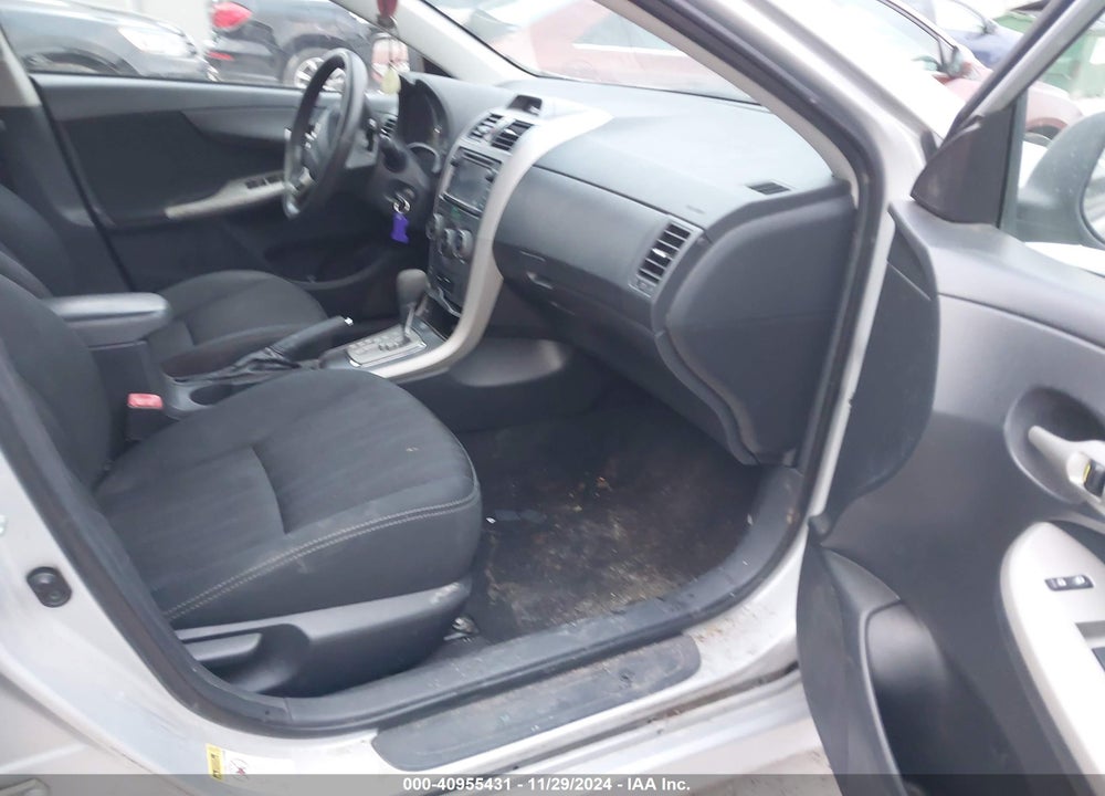 2013 TOYOTA COROLLA S VIN: 2T1BU4EE0DC042950