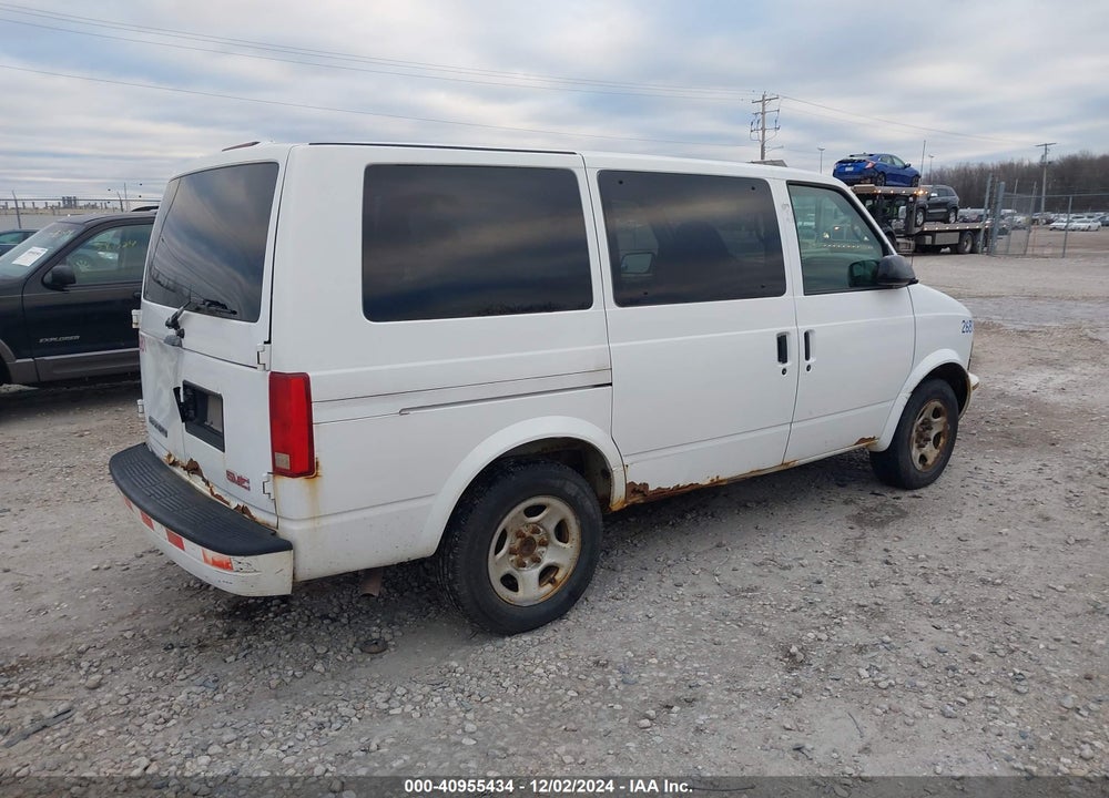 2003 GMC SAFARI SLE VIN: 1GKEL19X03B515208