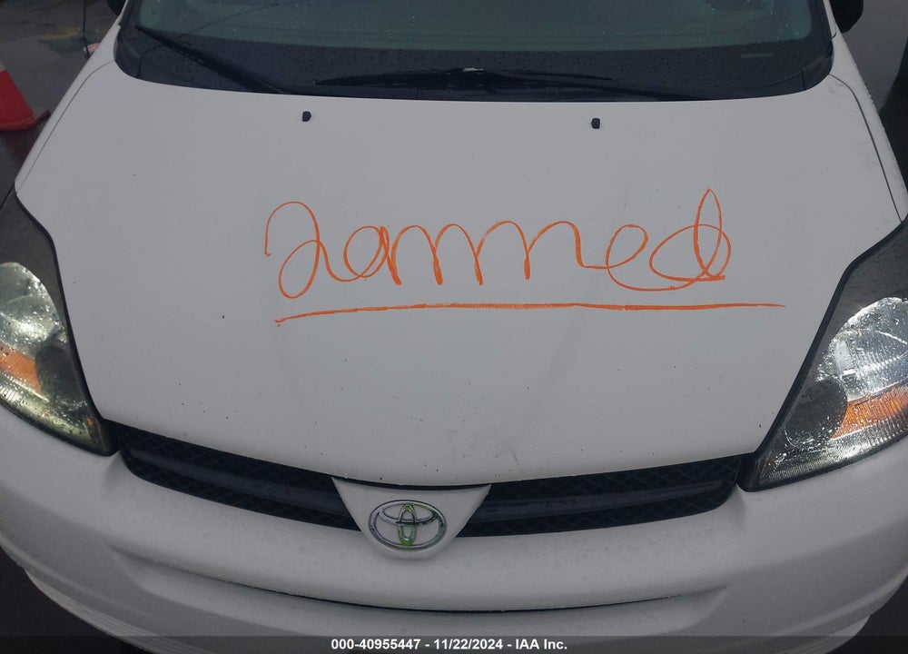 2004 TOYOTA SIENNA LE VIN: 5TDZA23C44S104029