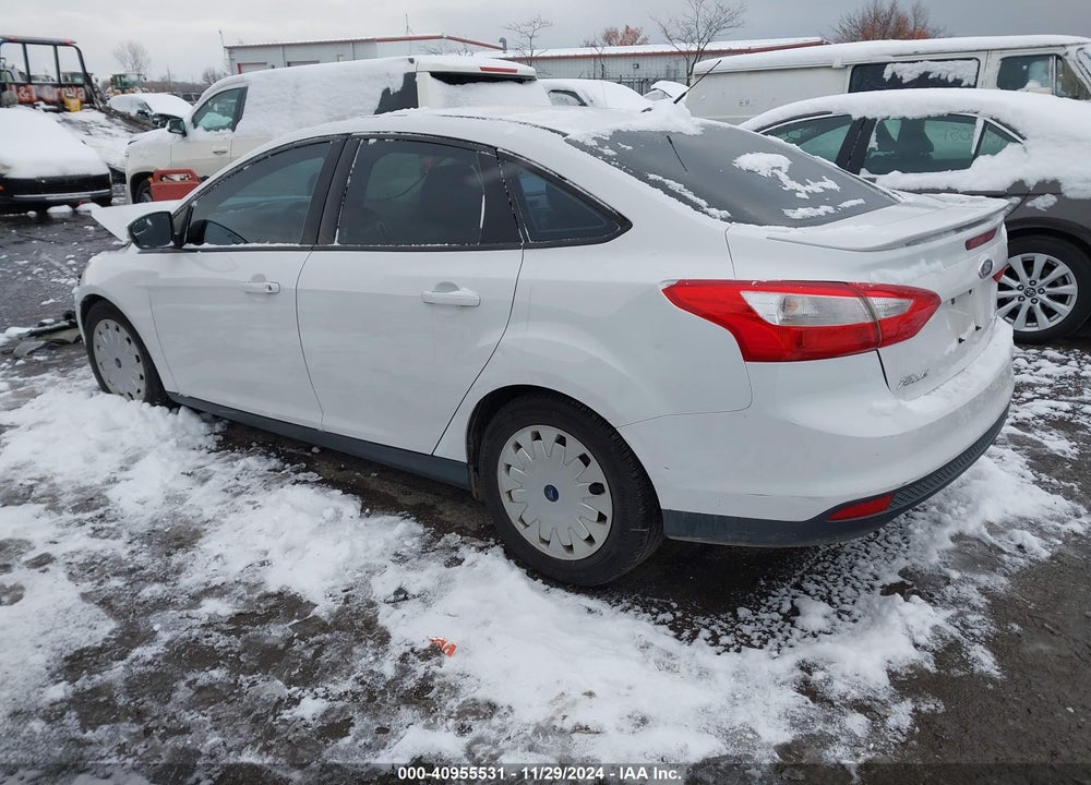 2014 FORD FOCUS SE VIN: 1FADP3F27EL185537