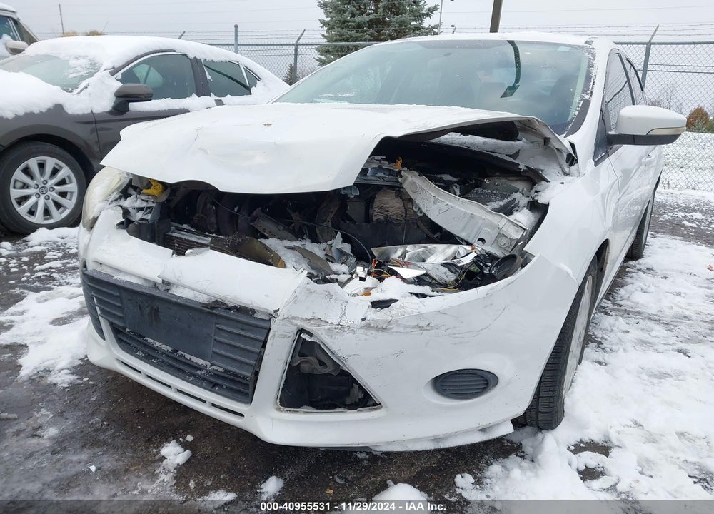2014 FORD FOCUS SE VIN: 1FADP3F27EL185537