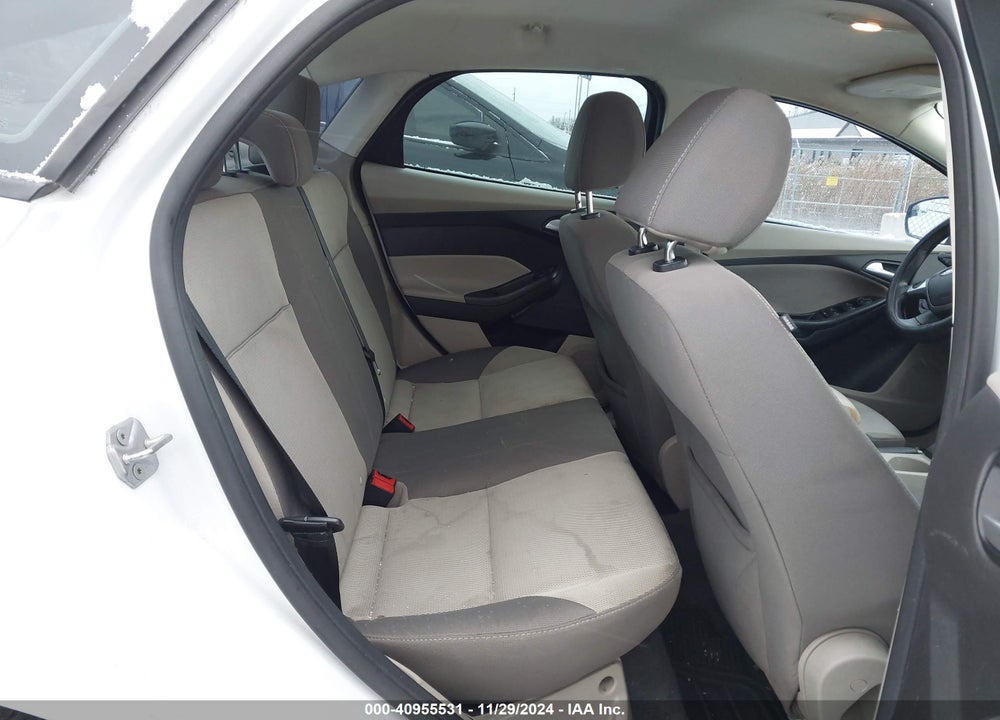 2014 FORD FOCUS SE VIN: 1FADP3F27EL185537