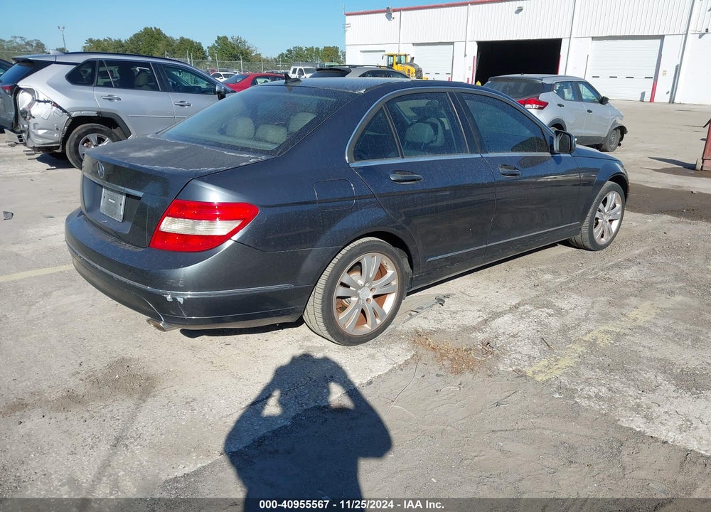 2008 MERCEDES-BENZ C 300 LUXURY/SPORT VIN: WDDGF54X98F013880
