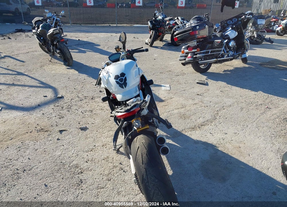2019 DUCATI SUPERSPORT VIN: ZDMVABDS1KB008033