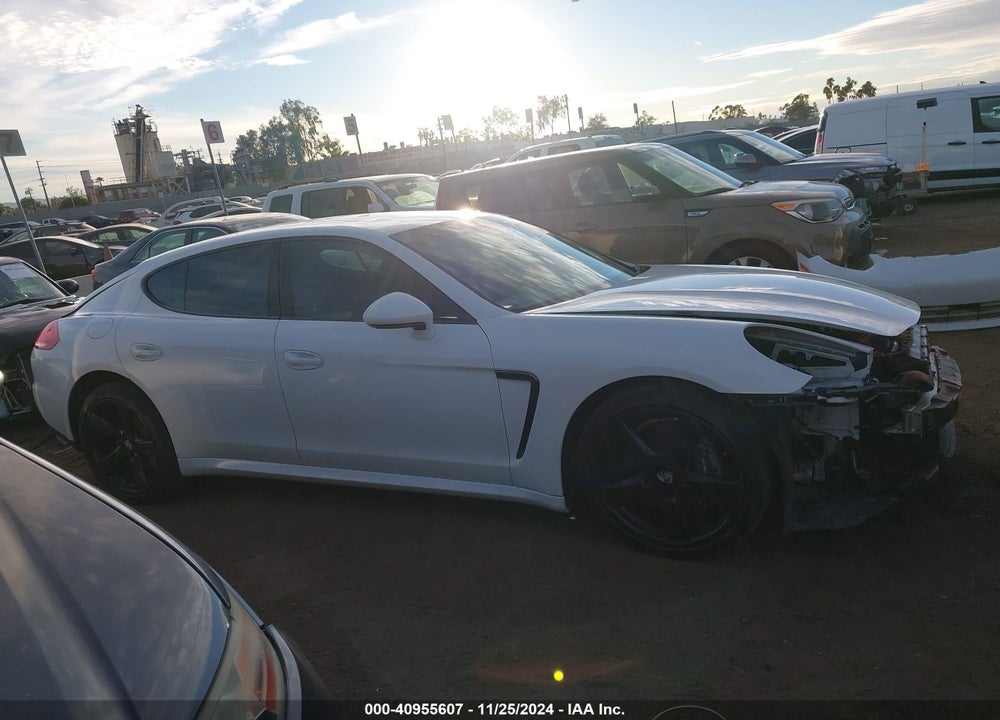 2014 PORSCHE PANAMERA 4 VIN: WP0AA2A75EL015446