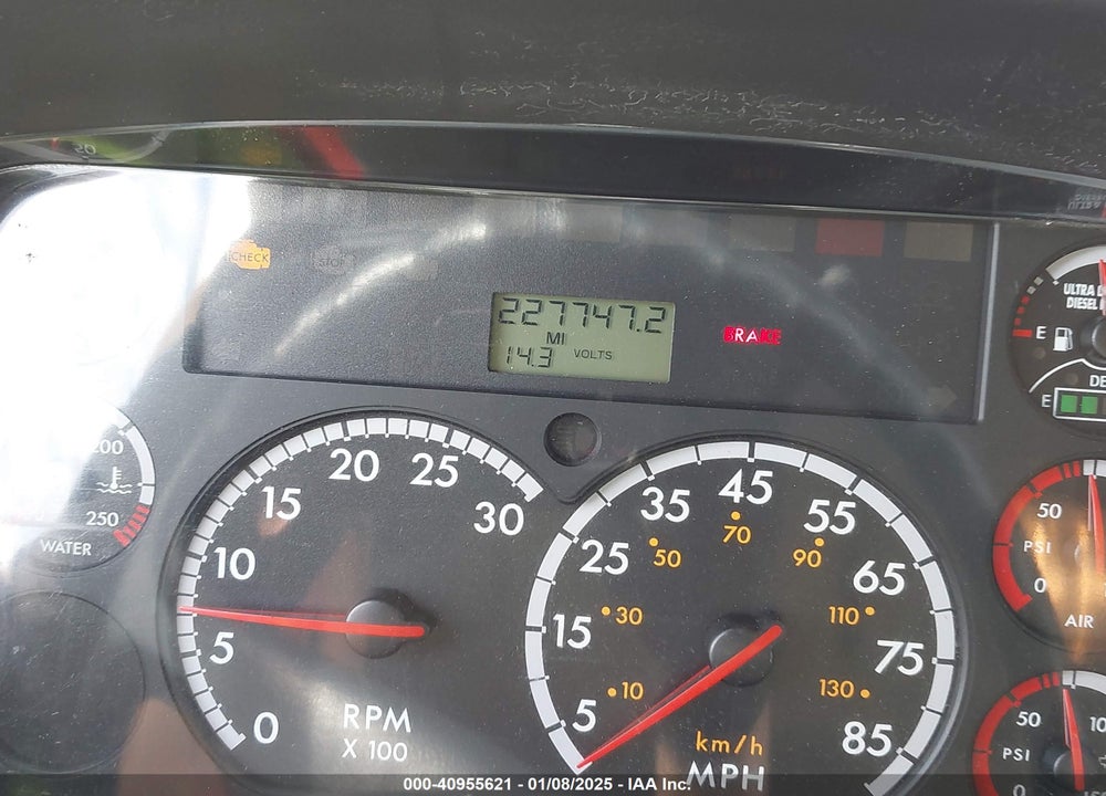 2013 FREIGHTLINER M2 106 MEDIUM DUTY VIN: 1FVACWDT1DHFH9657