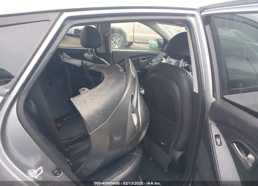 2011 HYUNDAI TUCSON LIMITED VIN: KM8JU3AC3BU310735