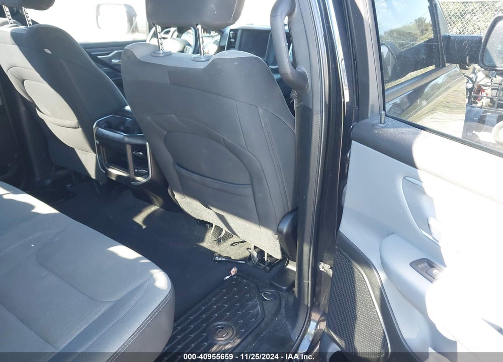 2022 RAM 1500 VIN: 1C6RREFM8NN408221