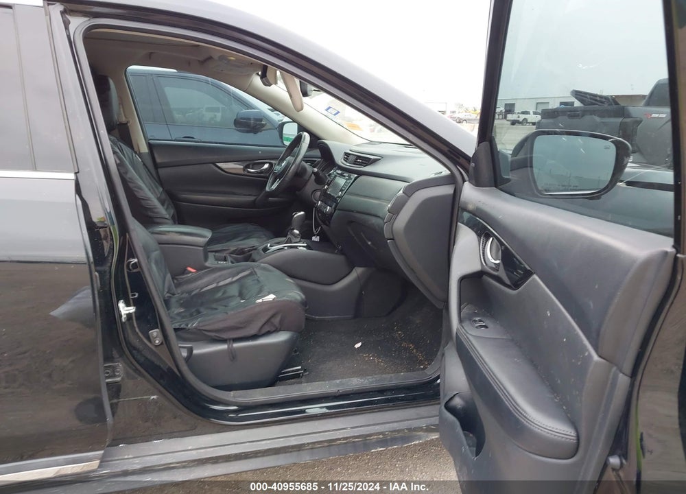 2017 NISSAN ROGUE SL VIN: 5N1AT2MTXHC837906