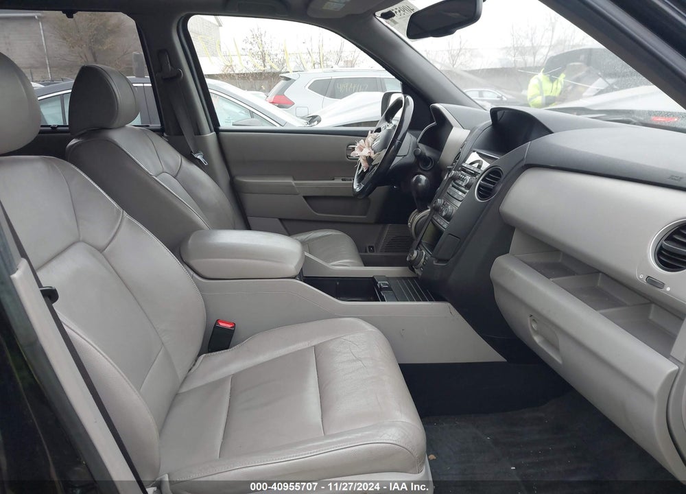 2013 HONDA PILOT TOURING VIN: 5FNYF4H95DB040724