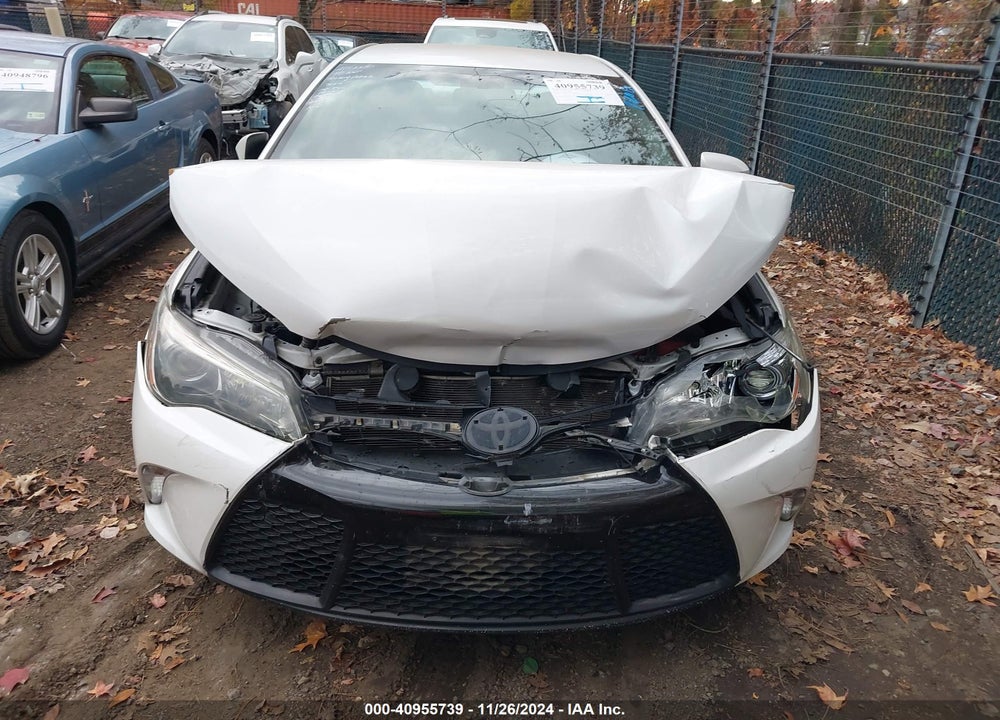2015 TOYOTA CAMRY SE VIN: 4T1BF1FK5FU056082