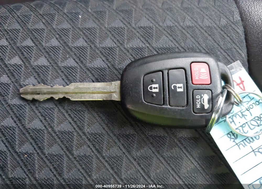 2015 TOYOTA CAMRY SE VIN: 4T1BF1FK5FU056082