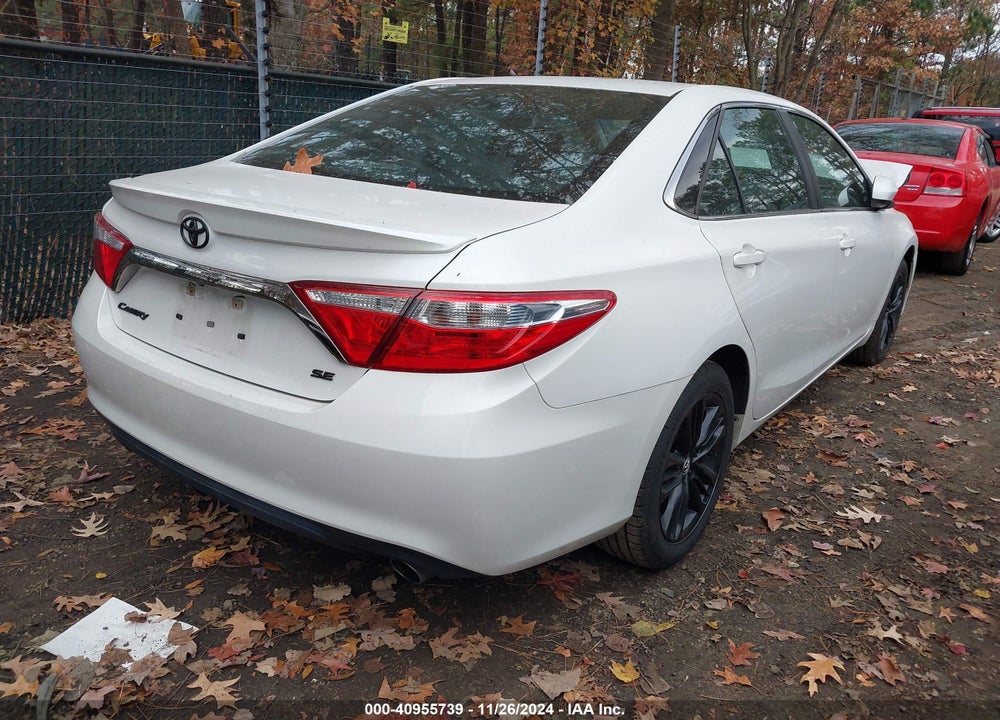 2015 TOYOTA CAMRY SE VIN: 4T1BF1FK5FU056082