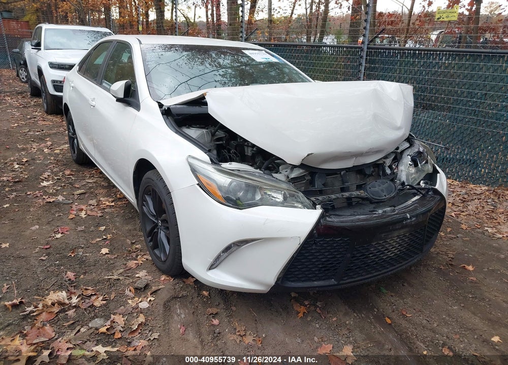 2015 TOYOTA CAMRY SE VIN: 4T1BF1FK5FU056082