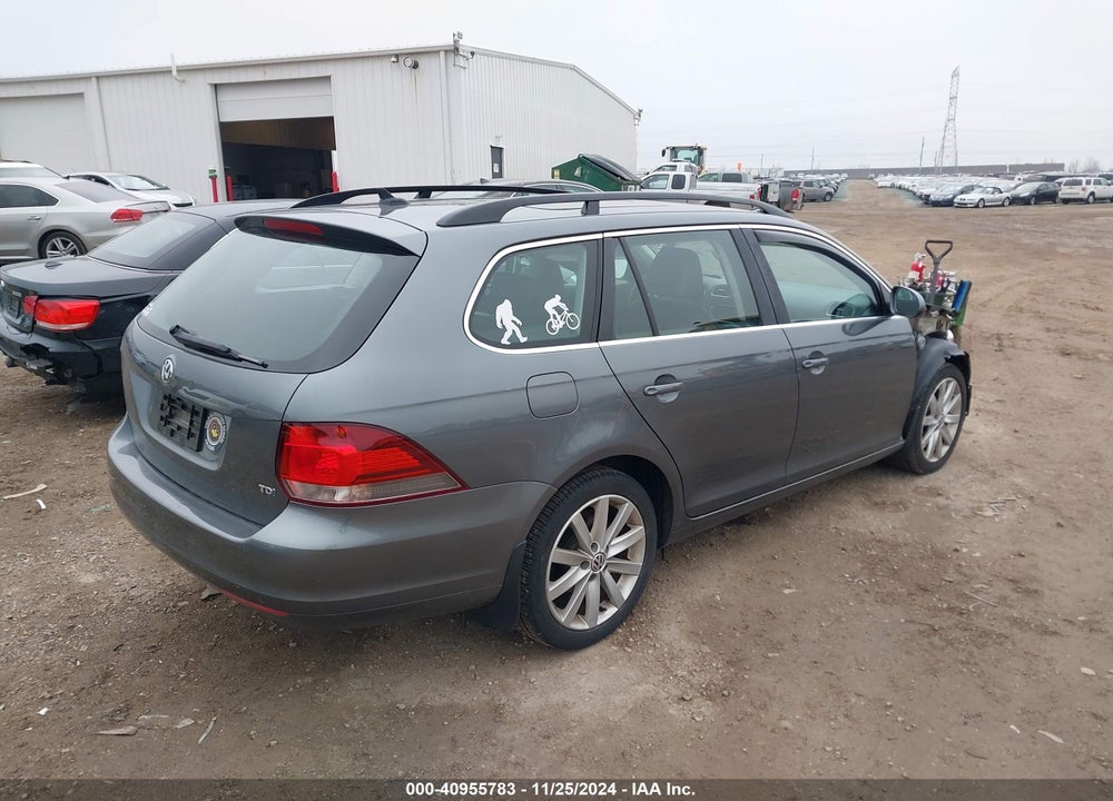 2014 VOLKSWAGEN JETTA SPORTWAGEN 2.0L TDI VIN: 3VWPL7AJ2EM611056