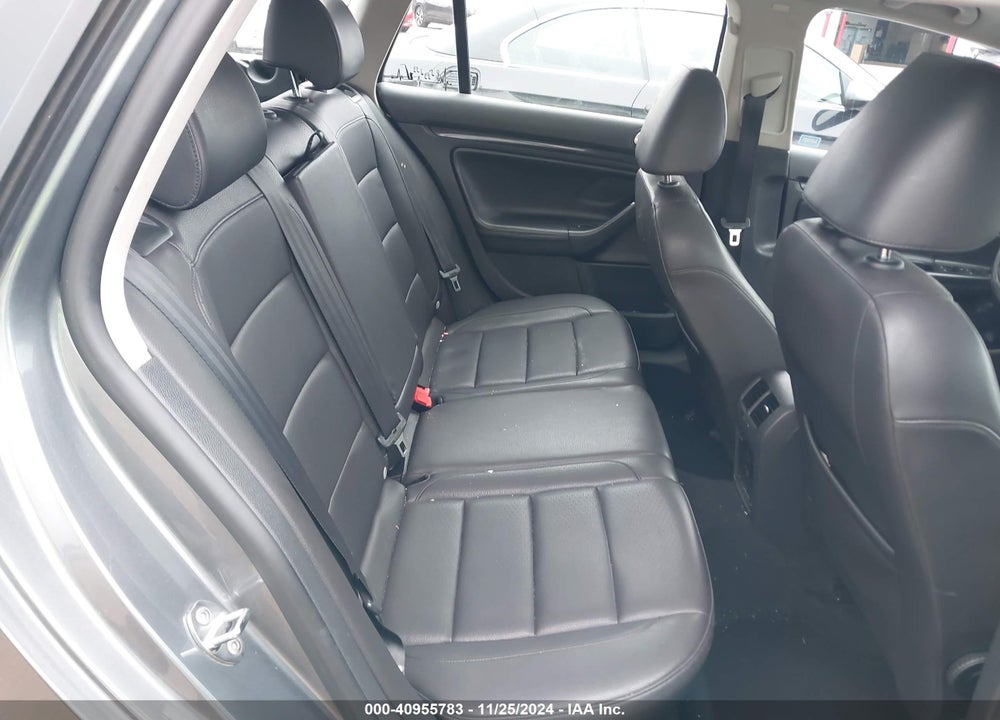 2014 VOLKSWAGEN JETTA SPORTWAGEN 2.0L TDI VIN: 3VWPL7AJ2EM611056