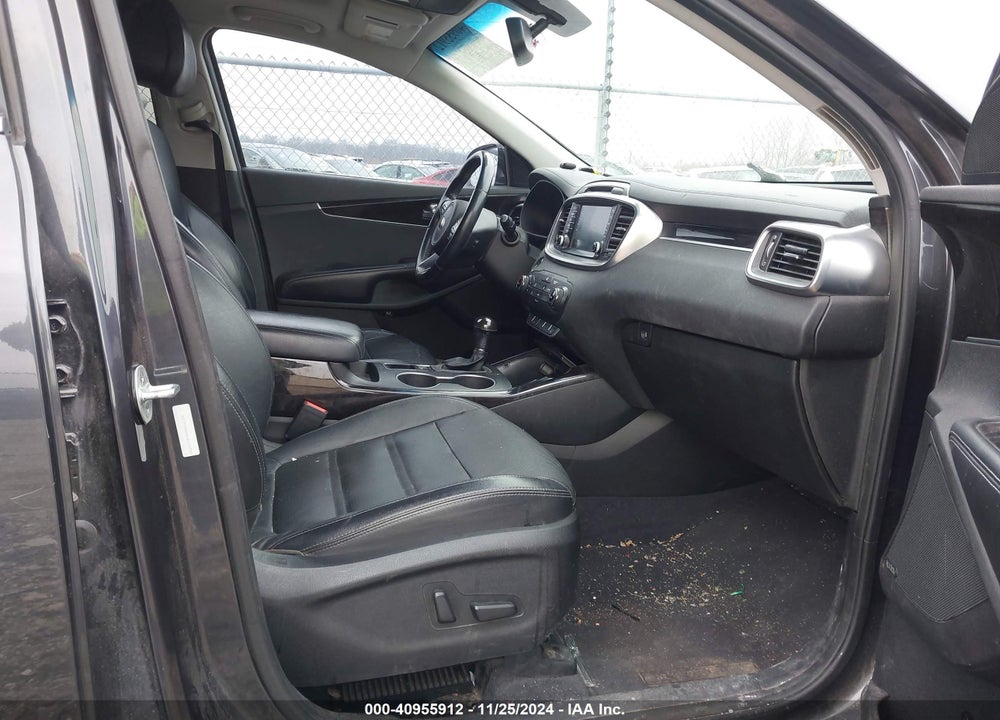 2016 KIA SORENTO 3.3L EX VIN: 5XYPHDA54GG110739