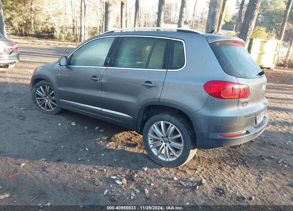2015 VOLKSWAGEN TIGUAN SE VIN: WVGBV7AX4FW607275