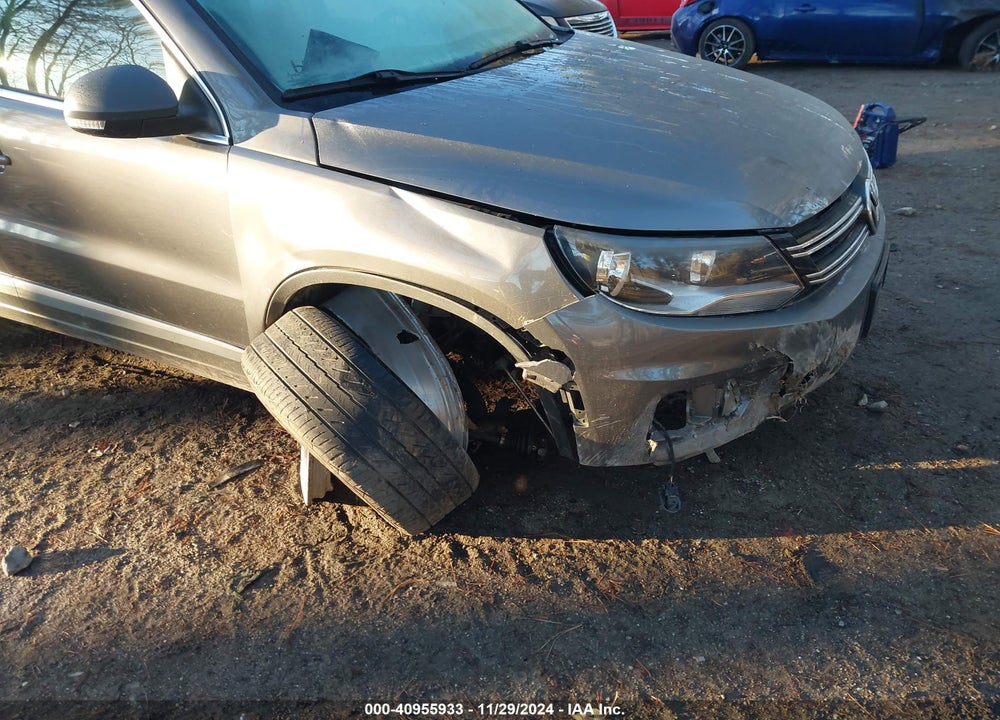 2015 VOLKSWAGEN TIGUAN SE VIN: WVGBV7AX4FW607275