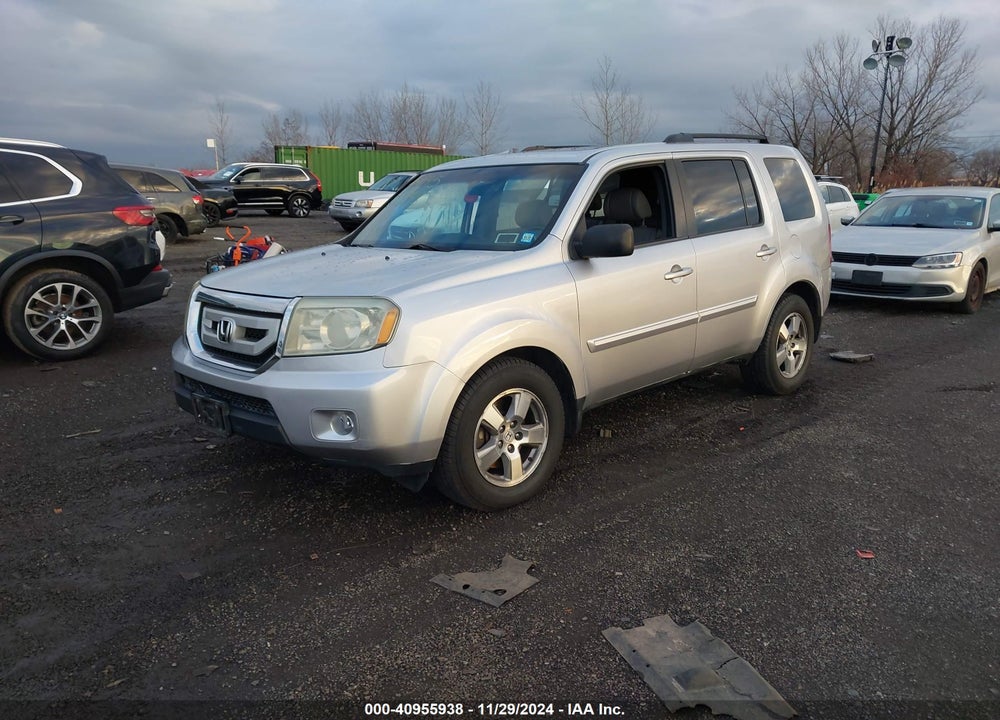 2011 HONDA PILOT EX-L VIN: 5FNYF4H51BB018570
