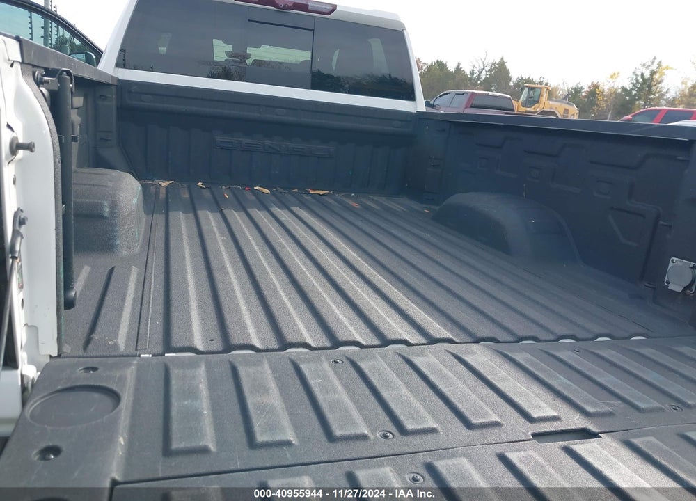 2022 GMC SIERRA 2500HD 4WD  STANDARD BED DENALI VIN: 1GT49REY0NF318618