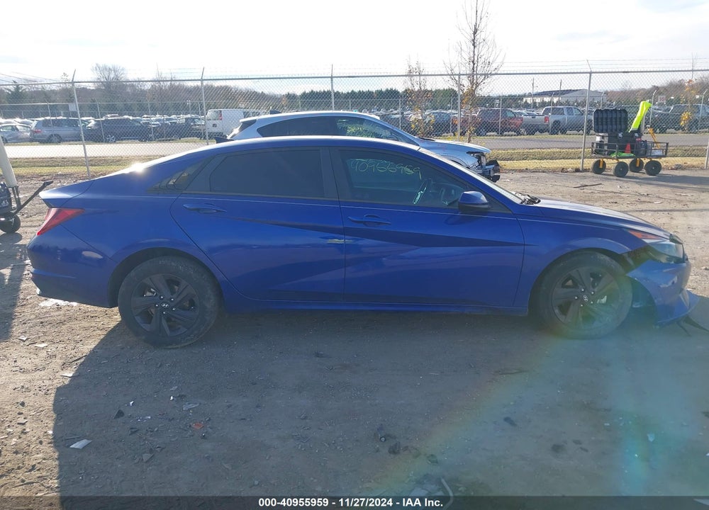 2022 HYUNDAI ELANTRA VIN: 5NPLM4AG9NH064066