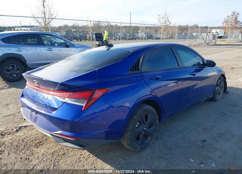 2022 HYUNDAI ELANTRA VIN: 5NPLM4AG9NH064066