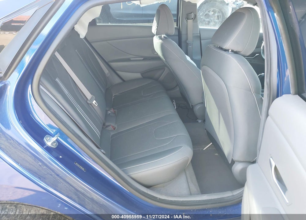 2022 HYUNDAI ELANTRA VIN: 5NPLM4AG9NH064066