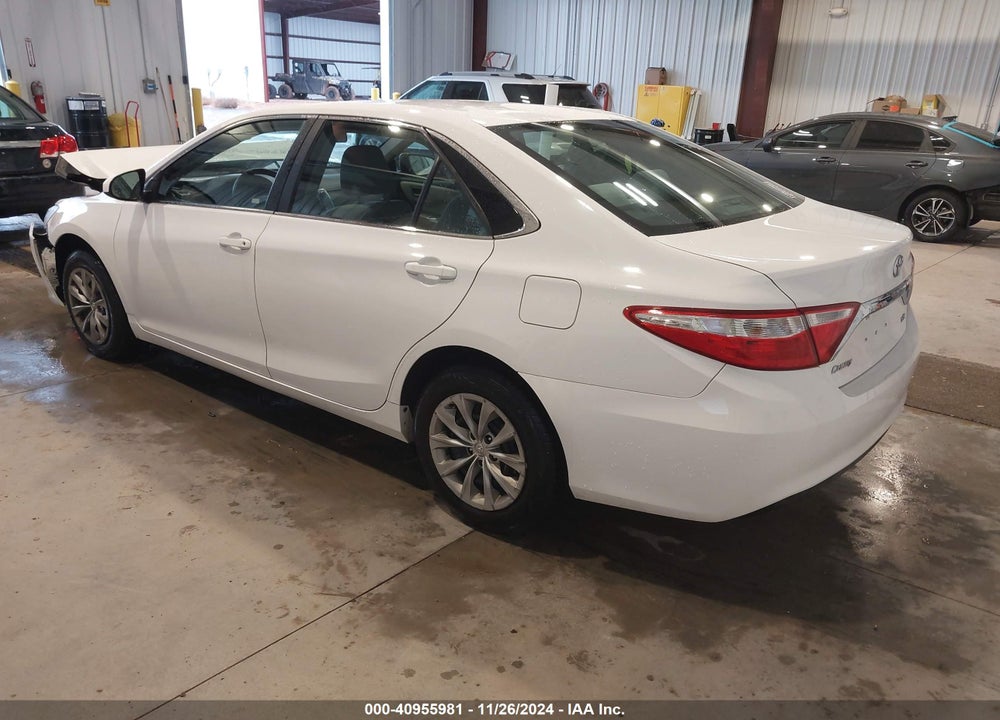 2017 TOYOTA CAMRY LE VIN: 4T1BF1FK1HU424549