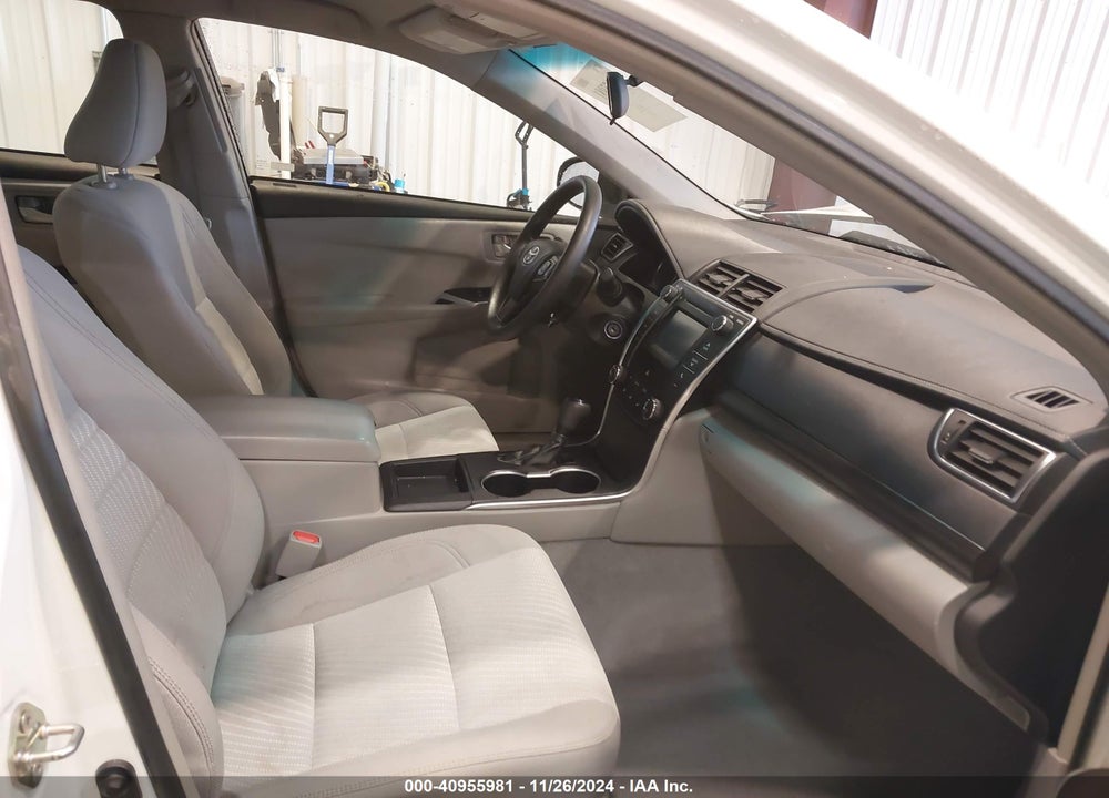2017 TOYOTA CAMRY LE VIN: 4T1BF1FK1HU424549