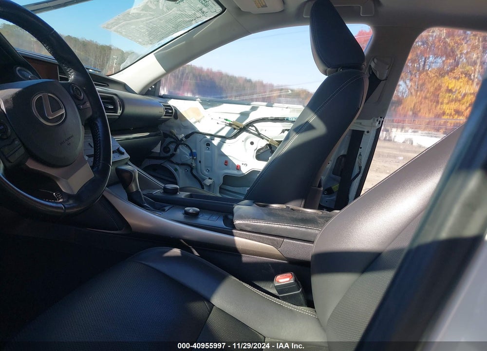 2016 LEXUS IS 200T VIN: JTHBA1D24G5013305