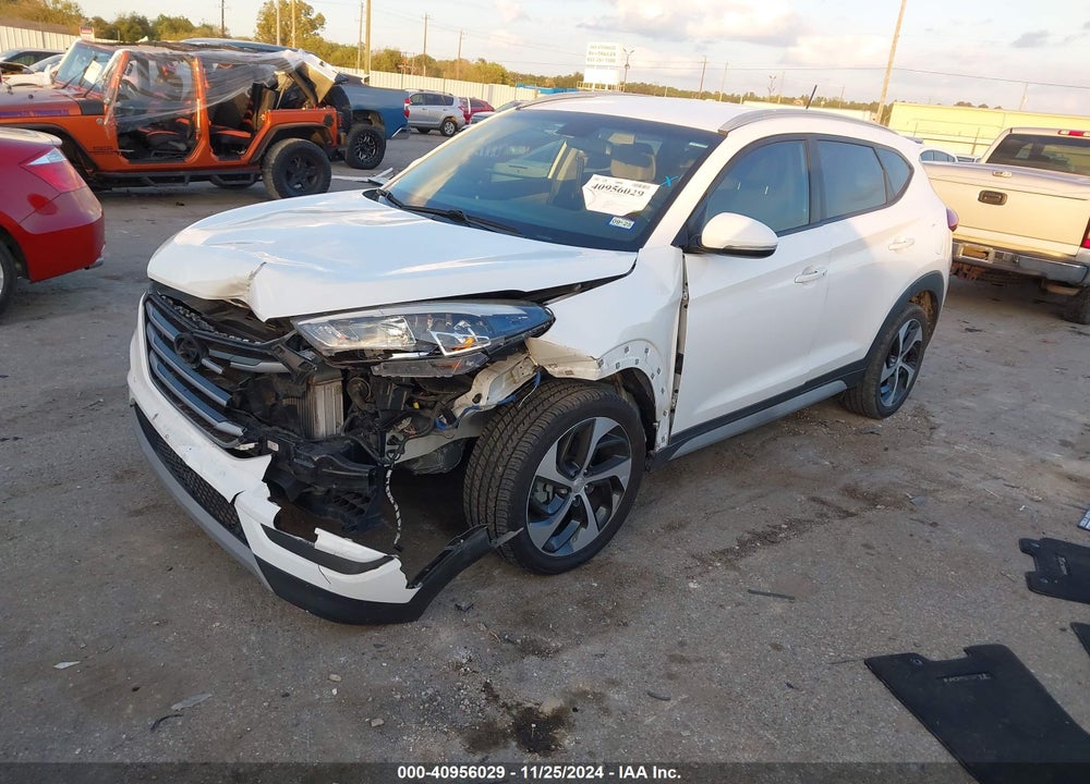 2017 HYUNDAI TUCSON SPORT VIN: KM8J33A24HU549004