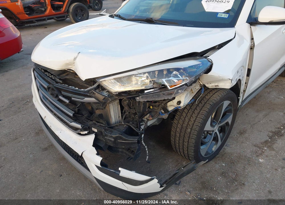 2017 HYUNDAI TUCSON SPORT VIN: KM8J33A24HU549004