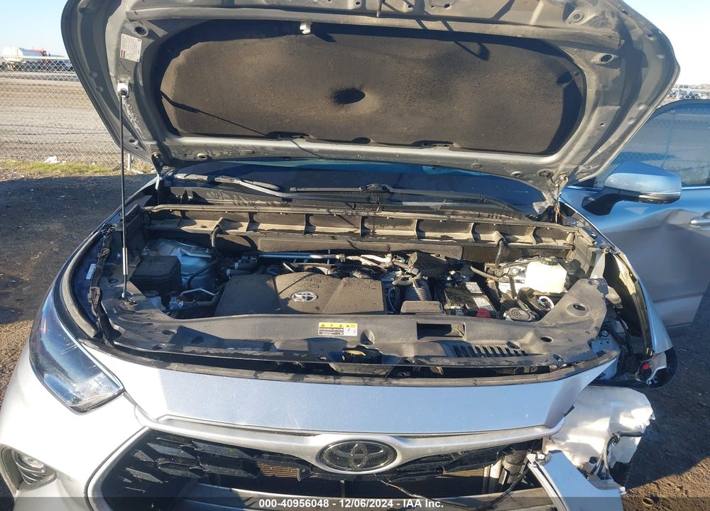 2022 TOYOTA HIGHLANDER XLE VIN: 5TDGZRAH1NS095945