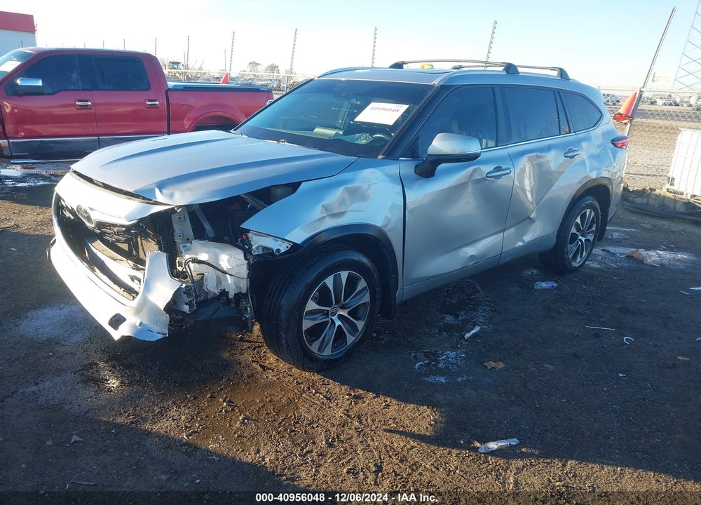 2022 TOYOTA HIGHLANDER XLE VIN: 5TDGZRAH1NS095945
