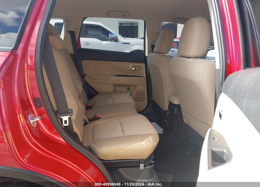 2018 MITSUBISHI OUTLANDER SE VIN: JA4AD3A34JZ016289