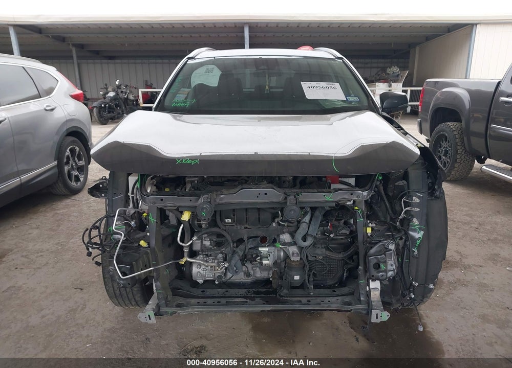 2022 TOYOTA RAV4 XLE VIN: 2T3W1RFV1NW227148